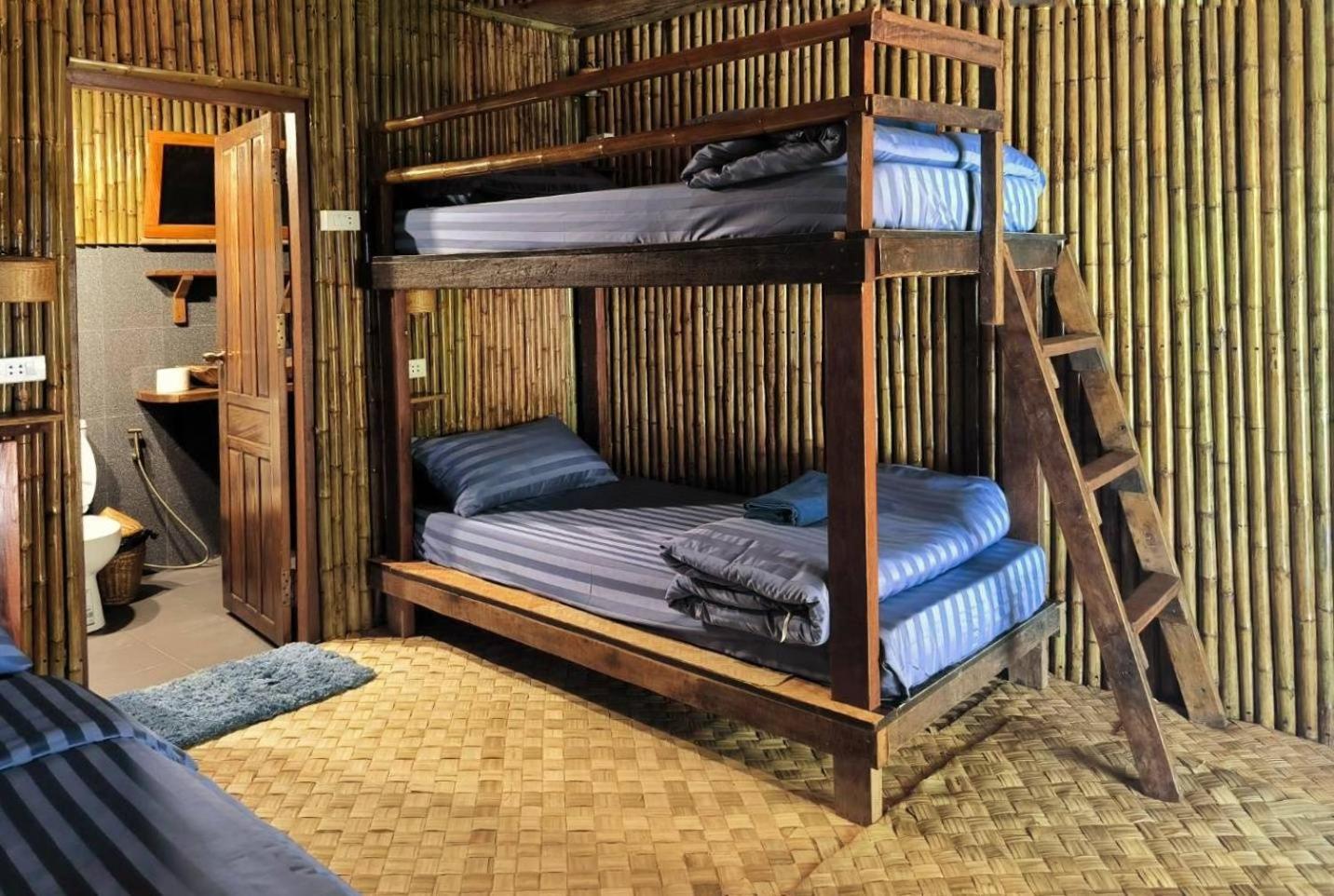 Nana Bungalows Ban Tan Room photo